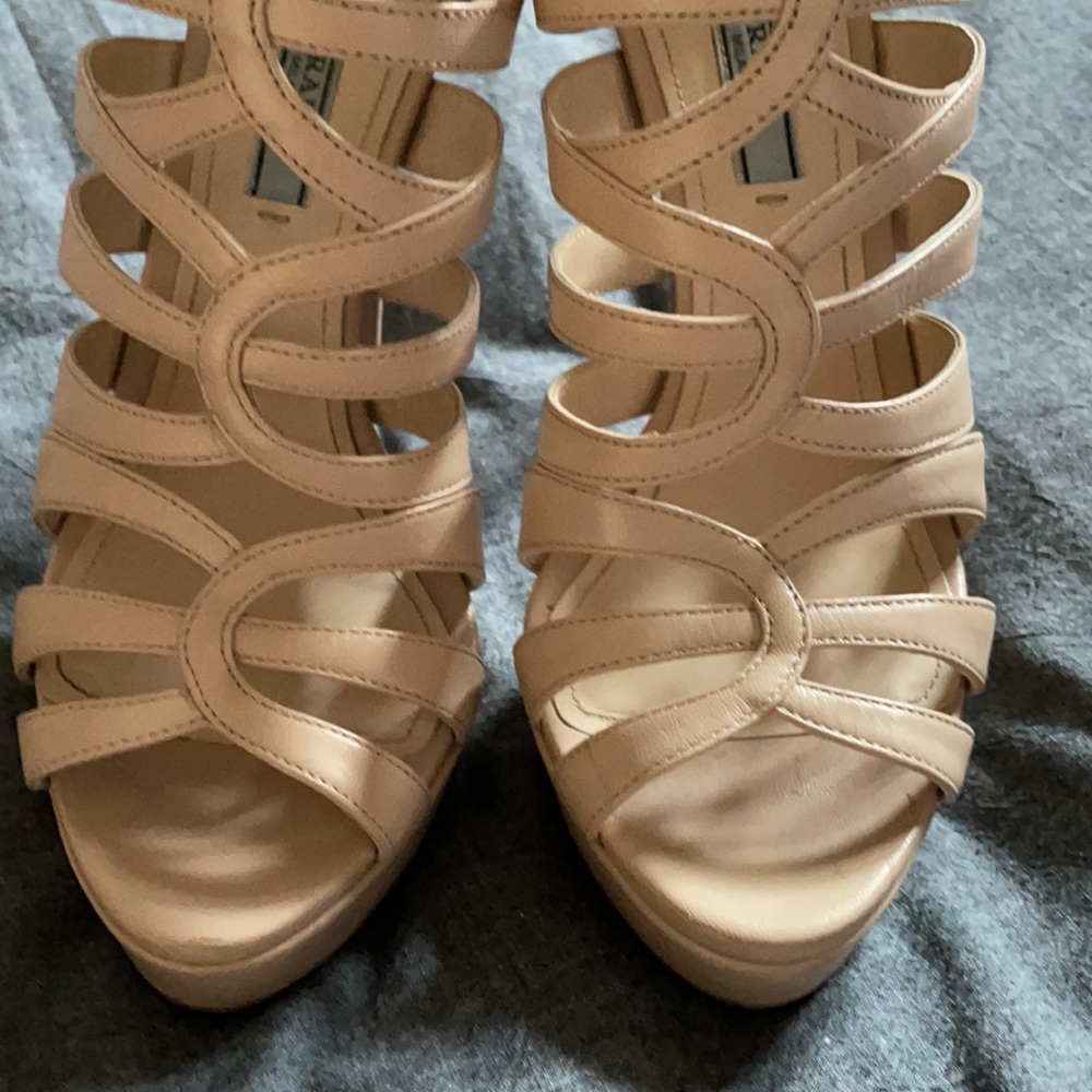 PRADA size 39. Leather. Made in Italy. Pictures tell it all - Picture 6 of 13